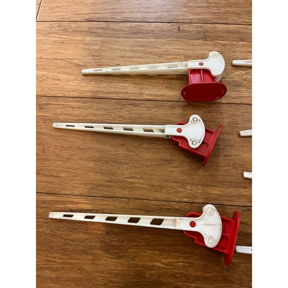 Vintage Bachmann brothers Inc. railroad crossing gate lot of 7- Preowned - Picture 2 of 3